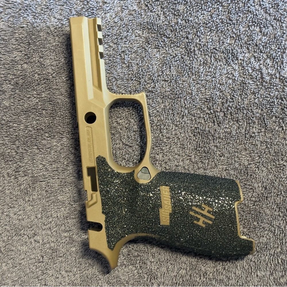 Sig Sauer P320c/M18 Grip Modile